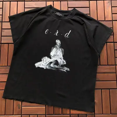 ￥~85 E.R.D T-SHIRT 33120973 (im 176CM 58KG iwear size M in the photo)