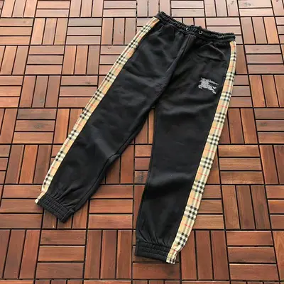 ¥235 B🔥RB🔥RRY TROUSERS 44120939 (im 180CM 68KG iwear size M in the photo)