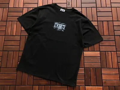 ￥~95 K🔥T🔥T-SHIRT 33121198 (im 180CM 68KG iwear size L in the photo)
