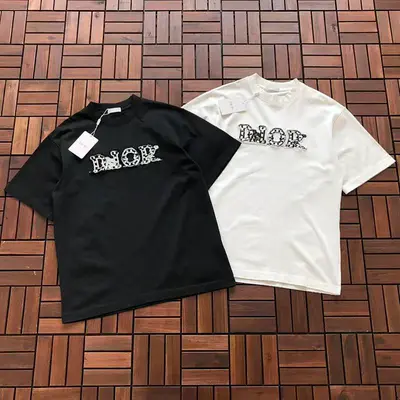￥~139 D🔥O🔥 T-SHIRT 33121227 (im 180CM 68KG iwear size L in the photo)