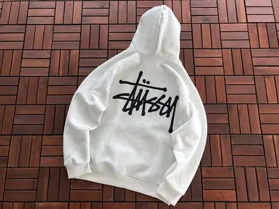 ￥~169 ST🔥S🔥Y HOODIE FLEECE 44121175 (im 176CM 58KG iwear size M in the photo)