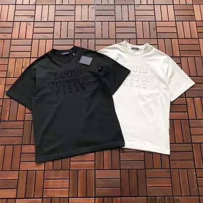 ￥~139 L🔥 T-SHIRT 33121220 (im 180CM 68KG iwear size L in the photo)