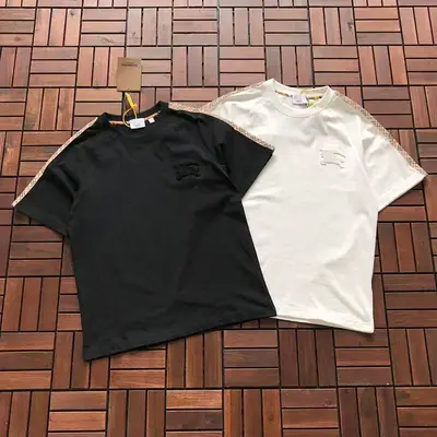 ￥~125 B🔥RB🔥RRY T-SHIRT 11121423 (im 176 CM 58 KG iwear size S in the photo)