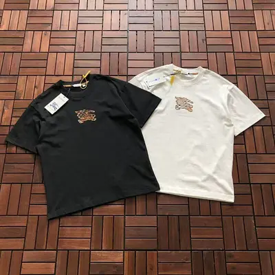 ￥~125 B🔥RB🔥RRY T-SHIRT 11121421 (im 176 CM 58 KG iwear size M in the photo)