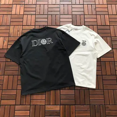 ￥~125 D🔥O🔥 T-SHIRT 11121419 (im 176 CM 58 KG iwear size M in the photo)