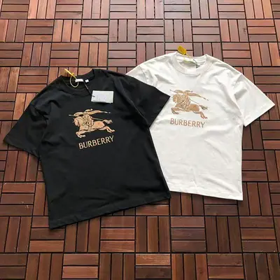 ￥~125 B🔥RB🔥RRY T-SHIRT 11121412 (im 176 CM 58 KG iwear size M in the photo)
