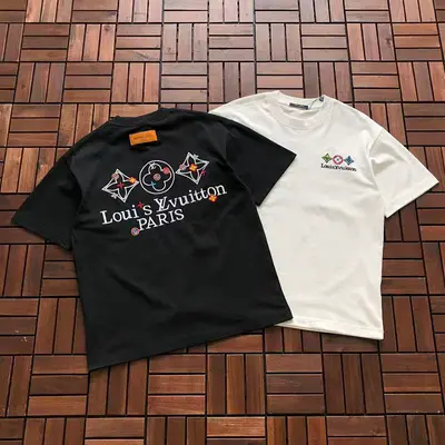 ￥~125 L🔥 T-SHIRT 11121406 (im 176 CM 58 KG iwear size M in the photo)