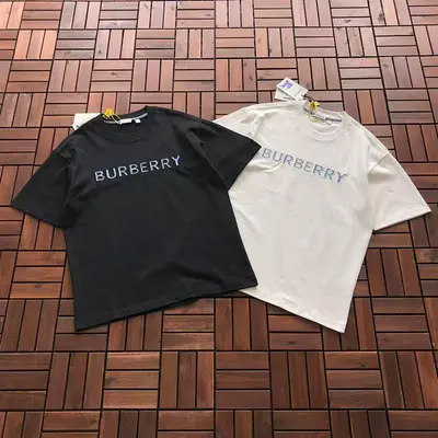 ￥~125 B🔥RB🔥RRY T-SHIRT 11121435 (im 176 CM 58 KG iwear size M in the photo)