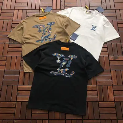 ￥~125 L🔥 T-SHIRT 11121428 (im 176 CM 58 KG iwear size M in the photo)