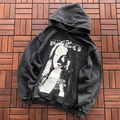￥~135 E.R.D HOODIE 33121550 (im 180CM 68KG iwear size M in the photo)