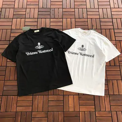 ￥~95 VIVIENNE WESTWOOD T-SHIRT 33121526 (im 180CM 68KG iwear size M in the photo)