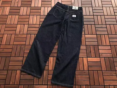 ¥~179 C🔥L🔥IN K🔥E🔥N JEANS 33121538 (im 176CM 58KG iwear size M in the photo)