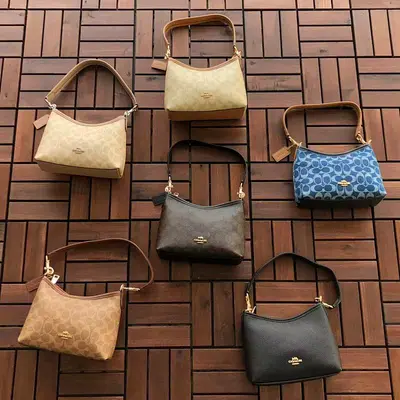 ¥~179 C🔥A🔥H BAG 22121699 (长23CM*宽14CM*高5CM)