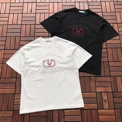 ¥~125 VALENTINO T-SHIRT 11121604 (im 176CM 58KG iwear size L in the photo)
