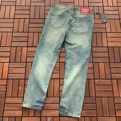 ¥~175 D🔥Q🔥🔥R🔥D2 JEANS 22121614 (im 185CM 80KG iwear size 34 in the photo)