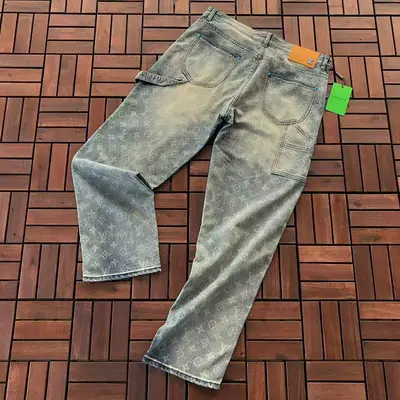 ¥~175 L🔥 JEANS 22121608 (im 185CM 80KG iwear size 34 in the photo)