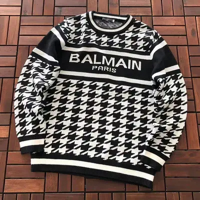 ￥~139 BALMAIN SWEATER 33121715 (im 180CM 68KG iwear size M in the photo)