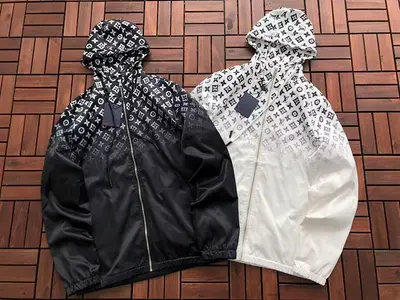 ￥~179 L🔥JACKET 11121731 (im 176CM 58KG iwear size L in the photo)