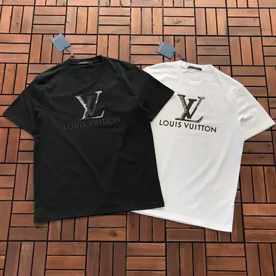 ￥~109 L🔥 T-SHIRT 22121712 (im 185CM 80KG iwear size M in the photo)
