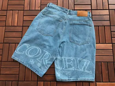 ¥~125 C🔥RT🔥🔥Z JEANS SHORTS 33121820 (im 176CM 58KG iwear size 28 in the photo)