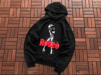 ￥~129 S🔥5D🔥R HOODIE 33122126 (im 176CM 58KG iwear size M in the photo)