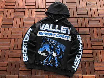 ¥~139 VA🔥L🔥Y HOODIE 33122250 (im 180CM 68KG iwear size M in the photo)