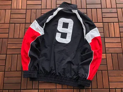 ￥~215 C🔥RT🔥🔥Z JACKET 33122381 (im 180CM 68KG iwear size M in the photo)
