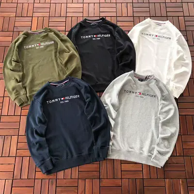 ￥~119 T🔥🔥🔥H🔥🔥🔥R SWEATER 33122520 (im 180CM 68KG iwear size M in the photo)