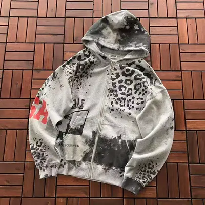 ￥~219 VA🔥L🔥Y HOODIE 11122621 (im 180CM 68KG iwear size S in the photo)