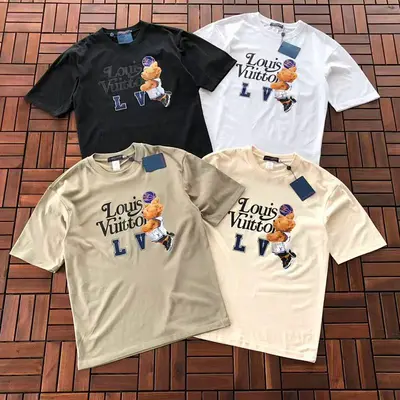 ￥~115 L🔥 T-SHIRT 11122608 (im 180CM 68KG iwear size M in the photo)