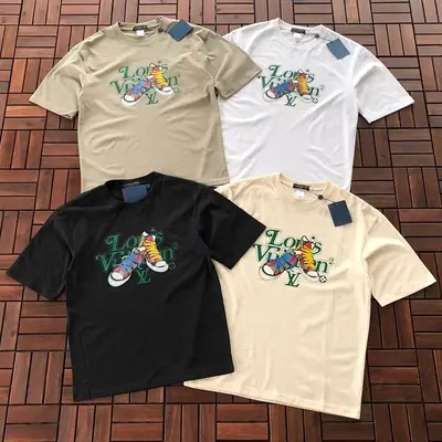 ￥~115 L🔥 T-SHIRT 11122606 (im 180CM 68KG iwear size M in the photo)