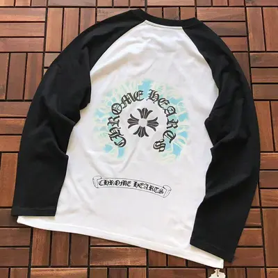 ¥~109 CH🔥OM🔥 HE🔥RTS LONG-SLEEVE 33122880 (im 176CM 58KG iwear size S in the photo)