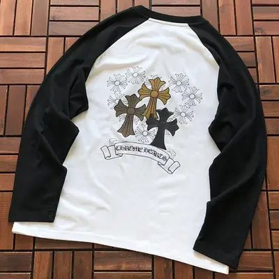 ¥~109 CH🔥OM🔥 HE🔥RTS LONG-SLEEVE 33122879 (im 176CM 58KG iwear size M in the photo)