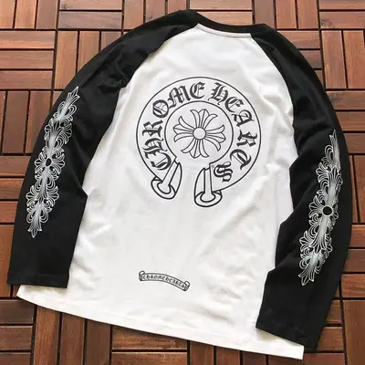 ¥~109 CH🔥OM🔥 HE🔥RTS LONG-SLEEVE 33122878 (im 176CM 58KG iwear size L in the photo)