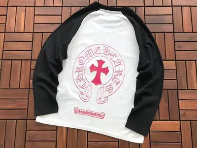 ¥~109 CH🔥OM🔥 HE🔥RTS LONG-SLEEVE 33122850 (im 180CM 68KG iwear size S in the photo)