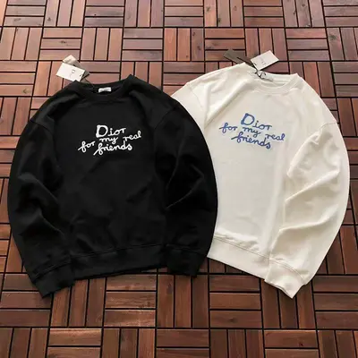 ￥229 D🔥O🔥 SWEATER 44123024 (im 180CM 68KG iwear size S in the photo)