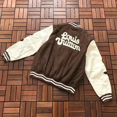 ￥~389 L🔥JACKET 44123009 (im 180CM 68KG iwear size 50 in the photo)