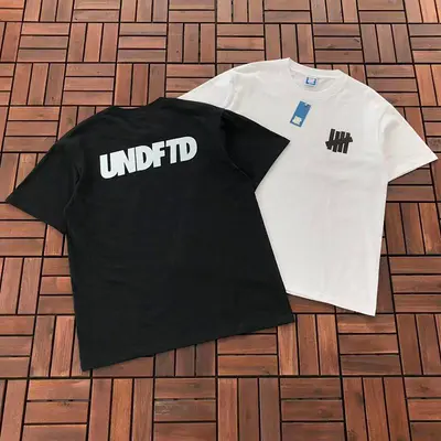 ￥~85 UNDEFEATED T-SHIRT 11123018 (im 185CM 80KG iwear size M in the photo)