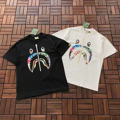 ￥~109 BAPE T-SHIRT 55010335 (im 185CM 70KG iwear size M in the photo)