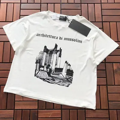 ¥~109 E.R.D T-SHIRT 77010330 (im 176CM 58KG iwear size M in the photo)