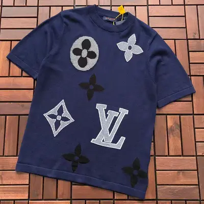 ¥~125 L🔥 T-SHIRT SWEATER 77010327 (im 176CM 58KG iwear size M in the photo)