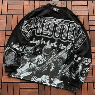 ￥~99 M🔥🔥ED E🔥🔥TI🔥N LONG-SLEEVE 77010664 (im 185CM 80KG iwear size M in the photo)