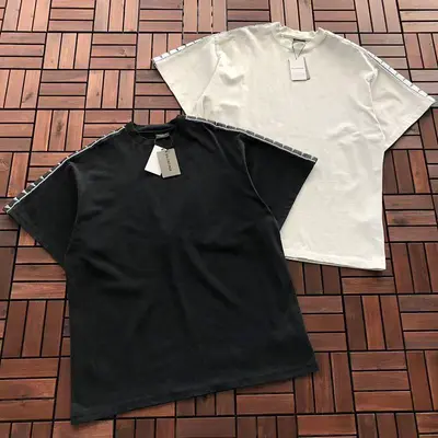 ￥~129 B🔥L🔥🔥🔥IA🔥A T-SHIRT 77010661 (im 185CM 80KG iwear size 4 in the photo)