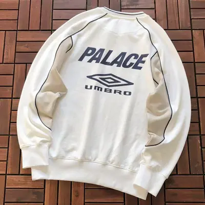 ￥~189 P🔥LA🔥E & UMBRO SWEATER 77050588(im 180CM 68KG iwear size L in the photo)