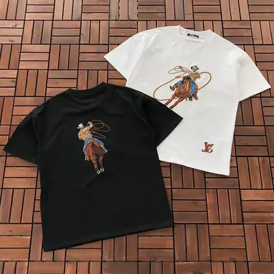 ￥~129 L🔥 T-SHIRT 66010608 (im 185CM 80KG iwear size L in the photo)