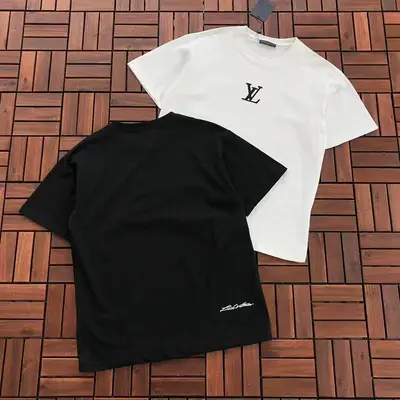 ￥~115 L🔥 T-SHIRT 77010714 (im 176CM 58KG iwear size L in the photo)