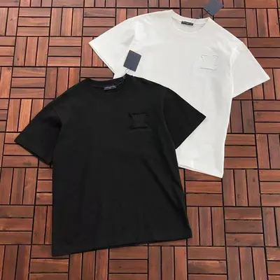 ￥~115 L🔥 T-SHIRT 77010713 (im 176CM 58KG iwear size L in the photo)