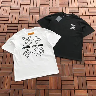 ￥~109 L🔥 T-SHIRT 77010703 (im 176CM 58KG iwear size M in the photo)