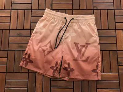 ￥~95 L🔥 SHORTS 55010804 (im 180CM 68KG iwear size L in the photo)