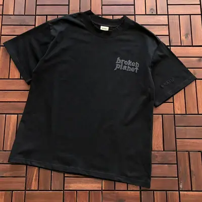 ￥~85 BROKEN PLANET T-SHIRT 77010893 (im 176CM 58KG iwear size S in the photo)